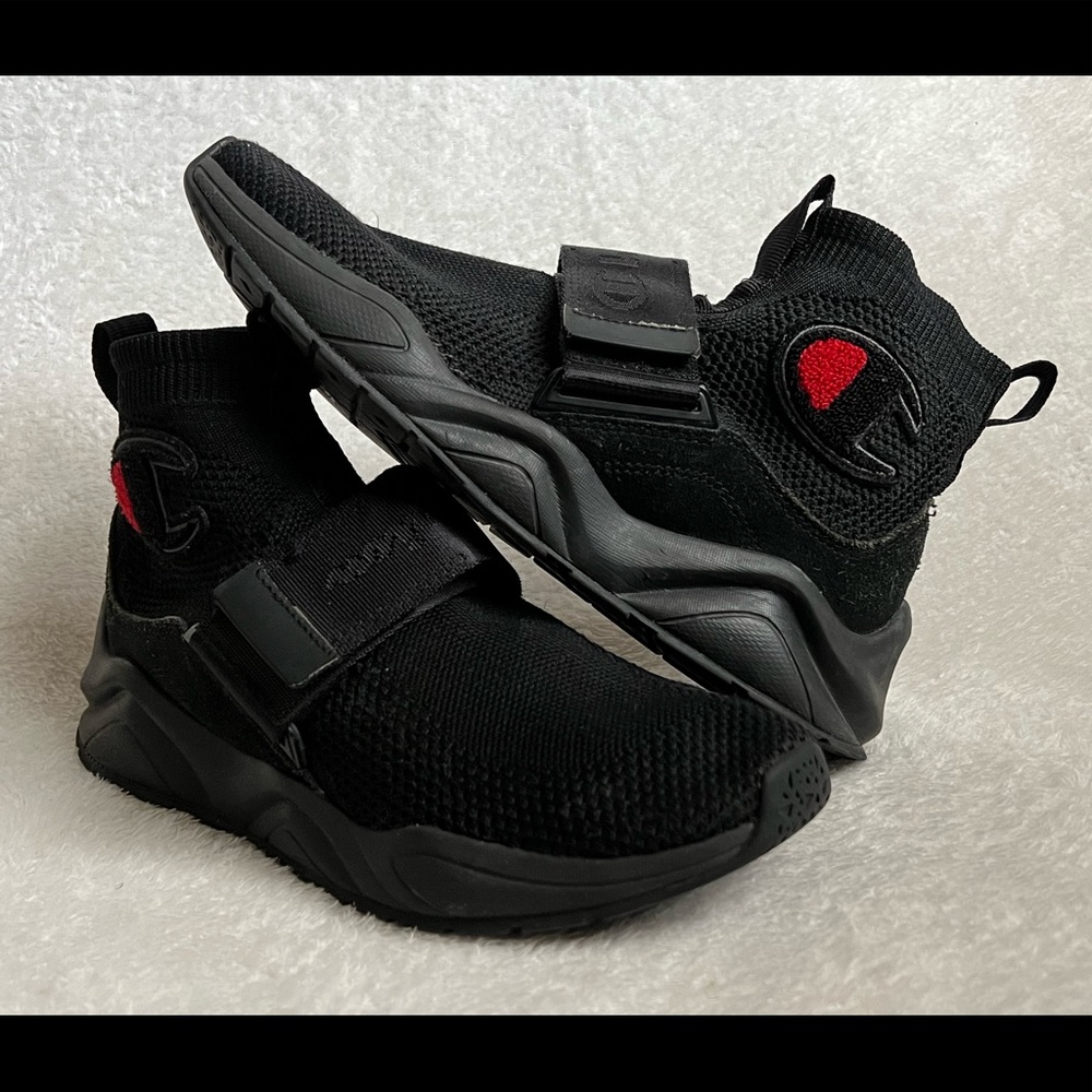 Champion Rally Pro All Black.